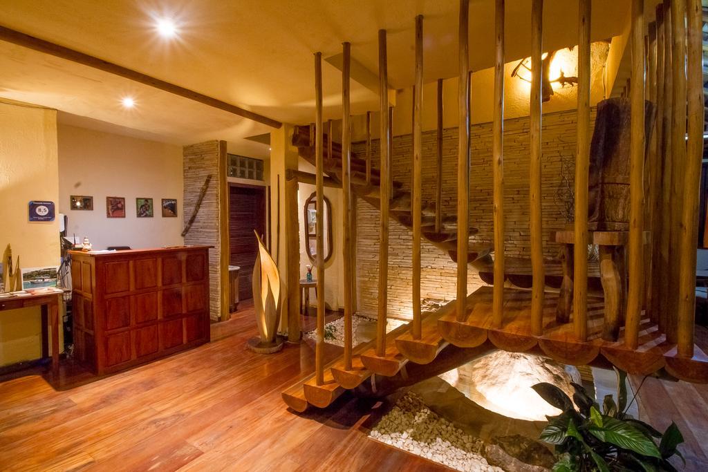 Aurora Inn